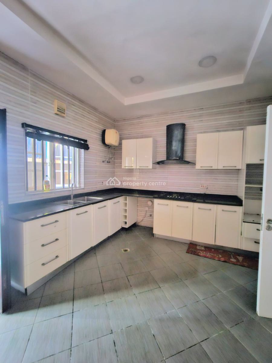 Lovely 4 Bedroom Fully Detached Duplex in a Secured Estate, Lekki, Lagos, Terraced Duplex for Rent
