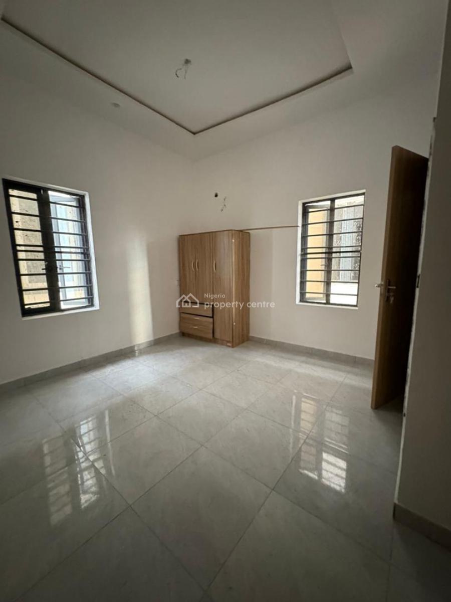 Standard Single Room Selfcontain Duplex  Shared Apt (semi Master), Orchid Road Lekki Royal Pine Estate, Lekki, Lagos, Self Contain (single Rooms) for Rent