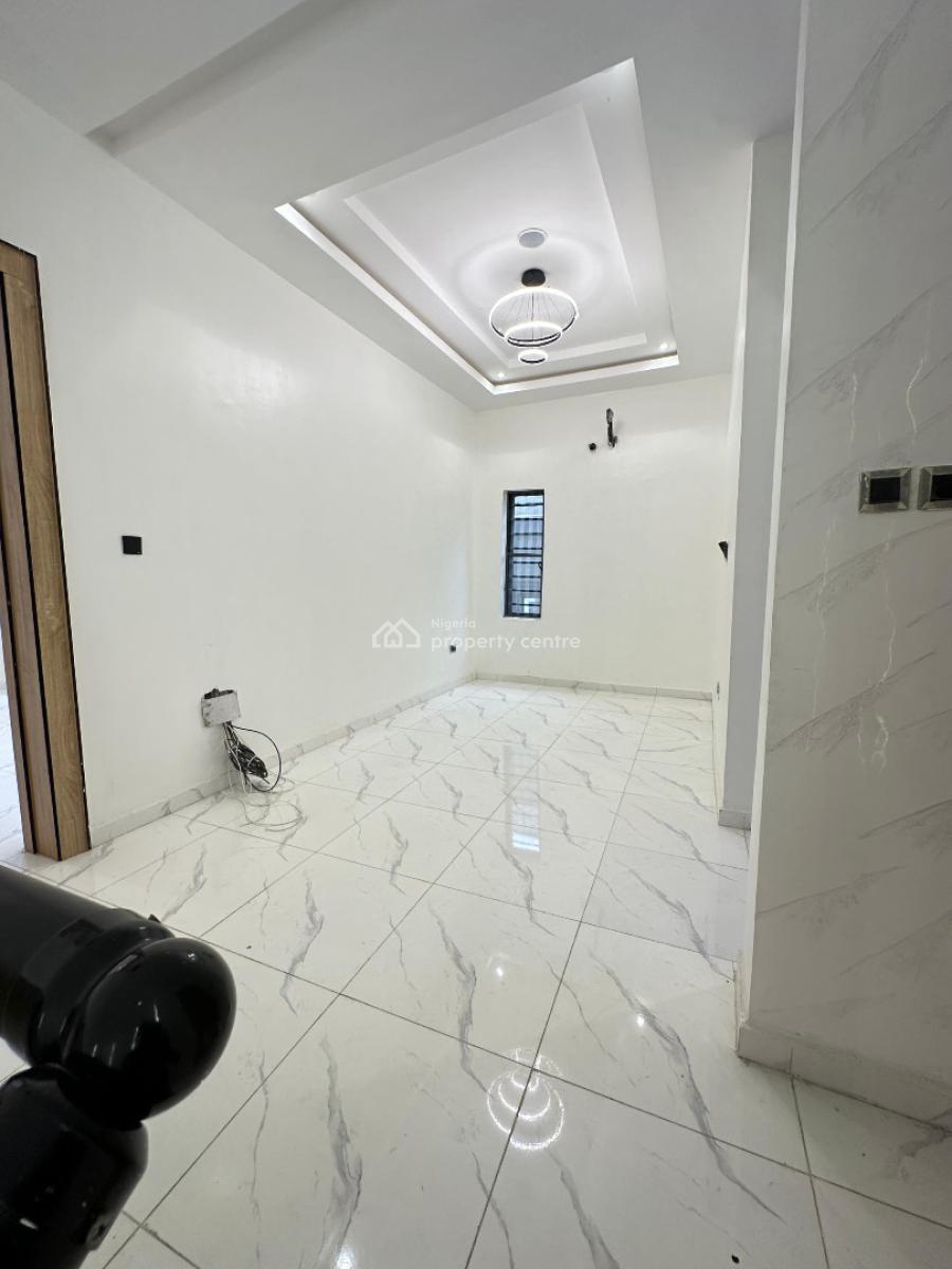 Contemporary Spacious 4 Bedroom Semi-detached Duplex with Bq, Chevron, Lekki, Lagos, Semi-detached Duplex for Sale