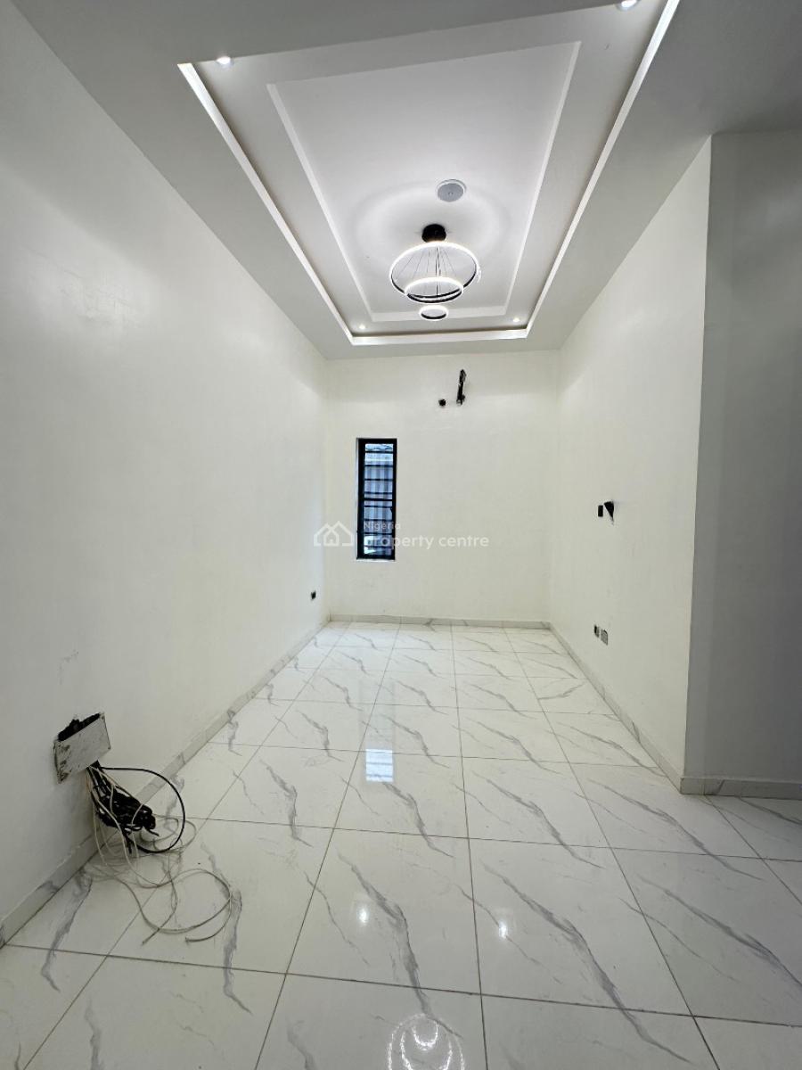 Contemporary Spacious 4 Bedroom Semi-detached Duplex with Bq, Chevron, Lekki, Lagos, Semi-detached Duplex for Sale