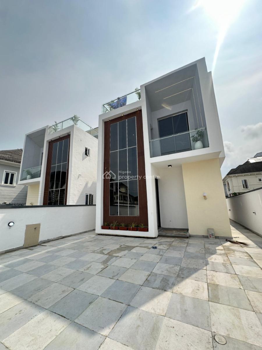 Uniquely-built Spacious 5 Bedroom Fully Detached Duplex with Bq, Chevron, Lekki, Lagos, Detached Duplex for Sale