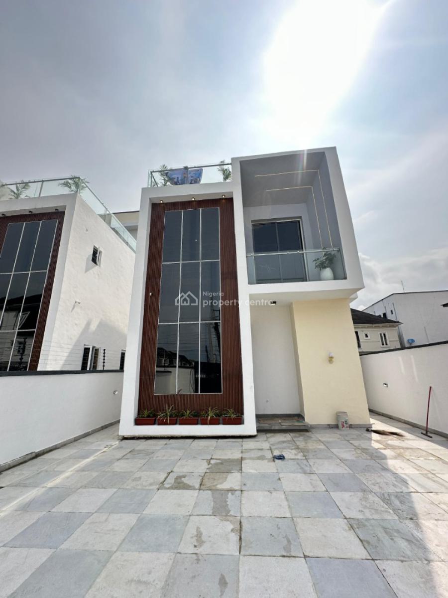 Uniquely-built Spacious 5 Bedroom Fully Detached Duplex with Bq, Chevron, Lekki, Lagos, Detached Duplex for Sale