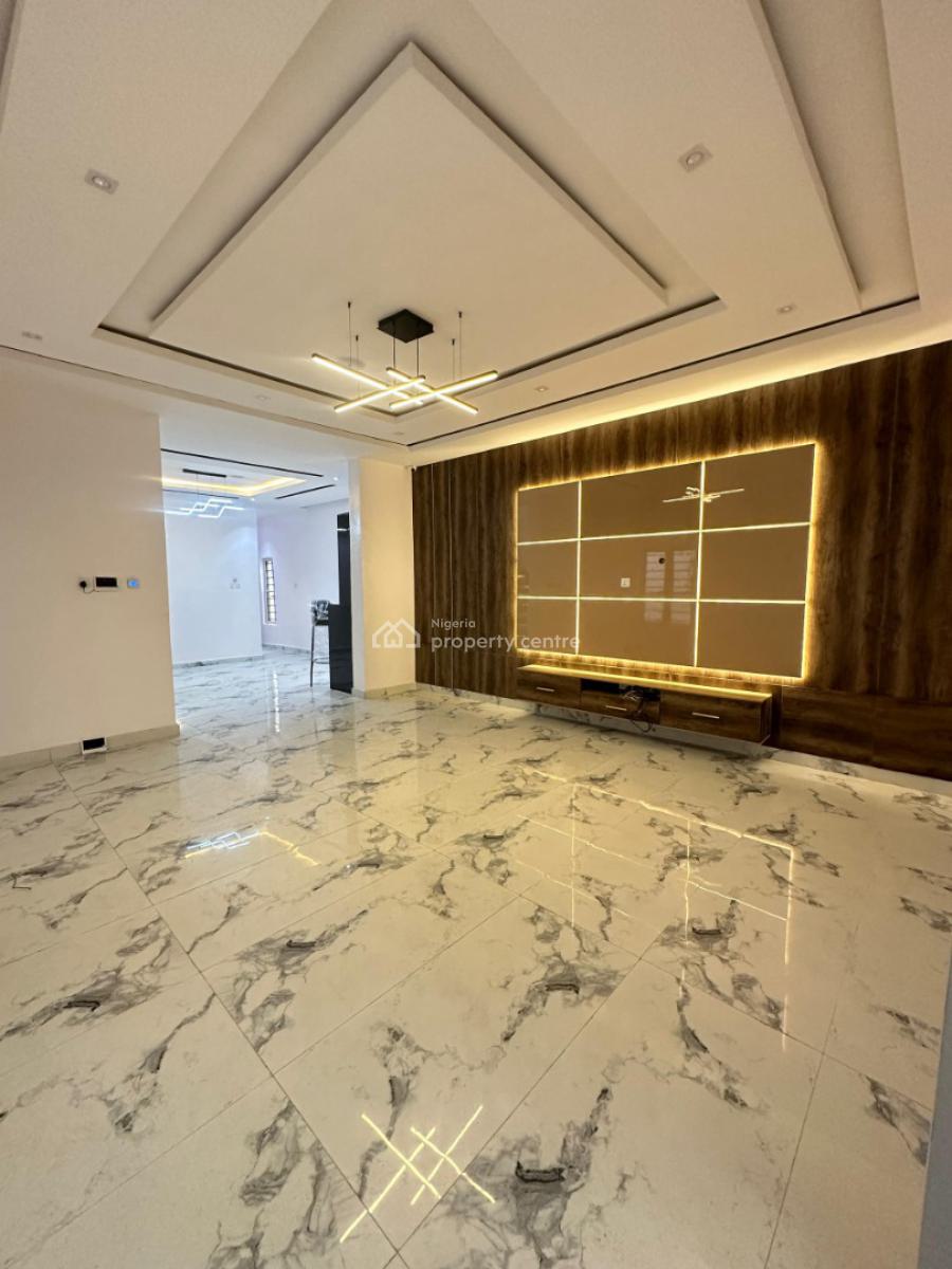 Uniquely-built Spacious 5 Bedroom Fully Detached Duplex with Bq, Chevron, Lekki, Lagos, Detached Duplex for Sale