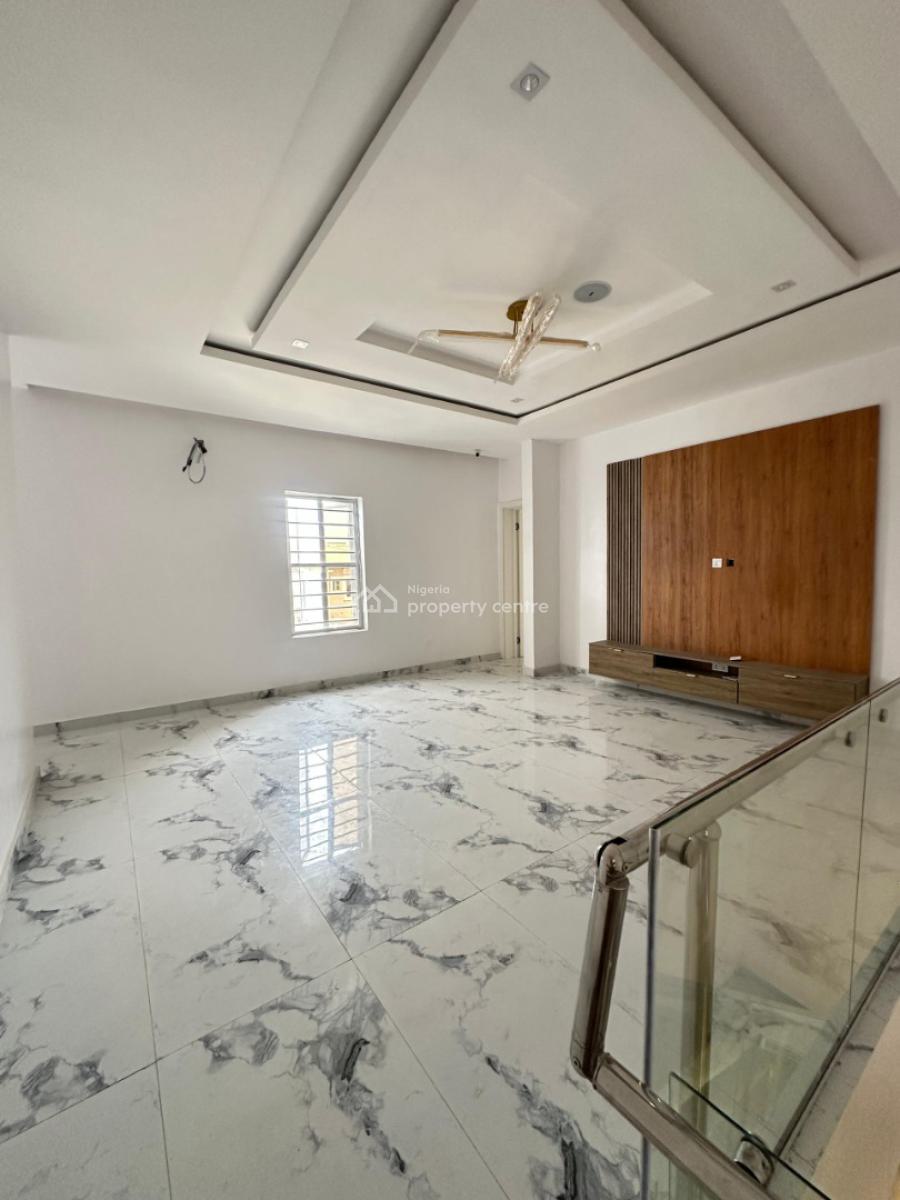 Uniquely-built Spacious 5 Bedroom Fully Detached Duplex with Bq, Chevron, Lekki, Lagos, Detached Duplex for Sale
