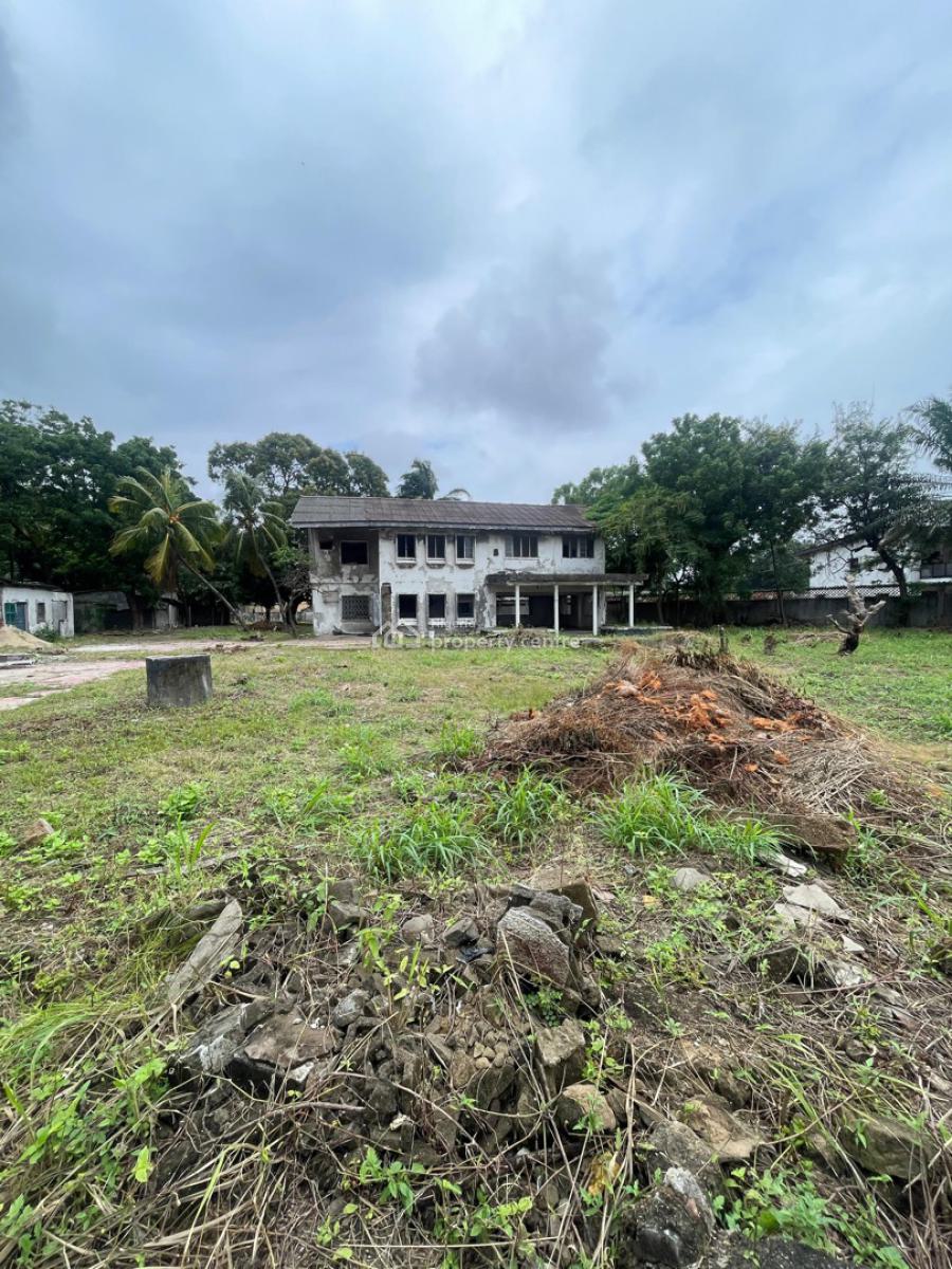 a Buy and Build in a Well Interlocked Area, Perfect for Residential an, Gra Apapa, Gra, Apapa, Lagos, Mixed-use Land for Sale