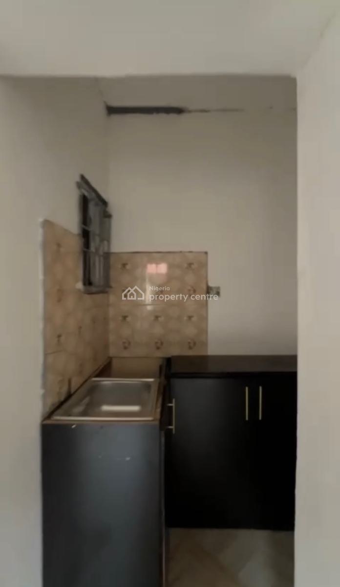 Mini Flat, Off Morroco, Shomolu, Lagos, Mini Flat (room and Parlour) for Rent