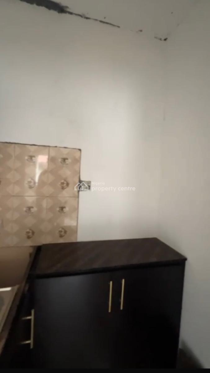 Mini Flat, Off Morroco, Shomolu, Lagos, Mini Flat (room and Parlour) for Rent