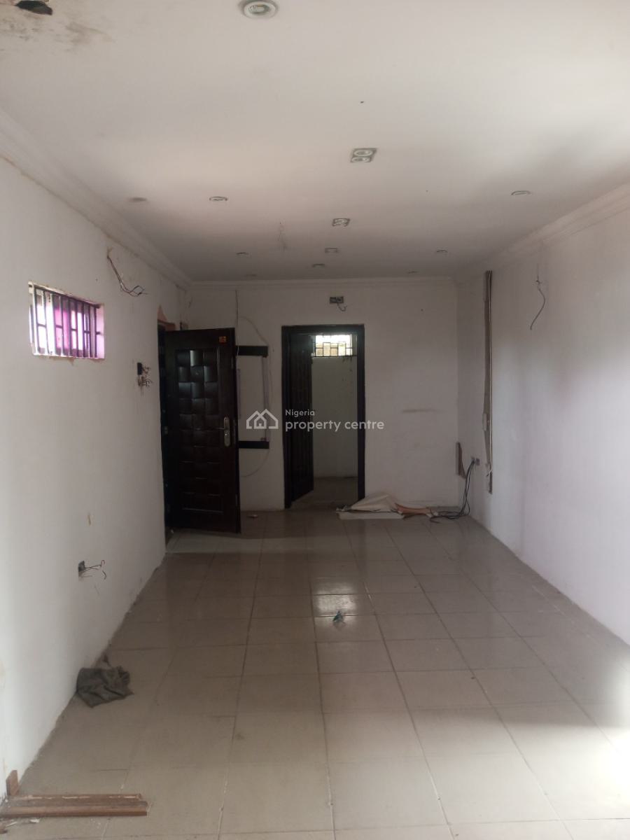 Big Shop, Upstairs, Directly Facing The Road, Badore, Ajah, Lagos, Shop for Rent