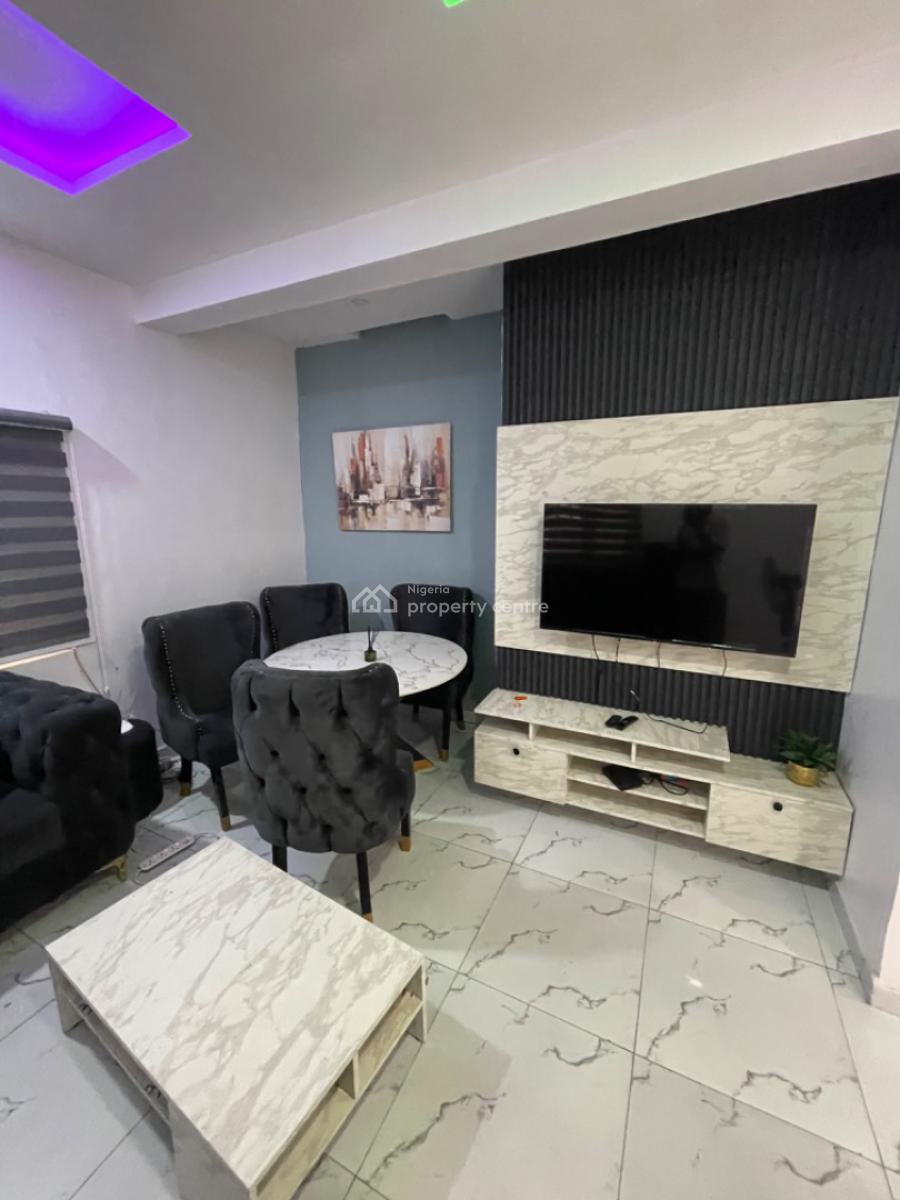 Luxury 2 Bedroom Apartment with Excellent Facilities, Chevron, Lekki, Lagos, House Short Let