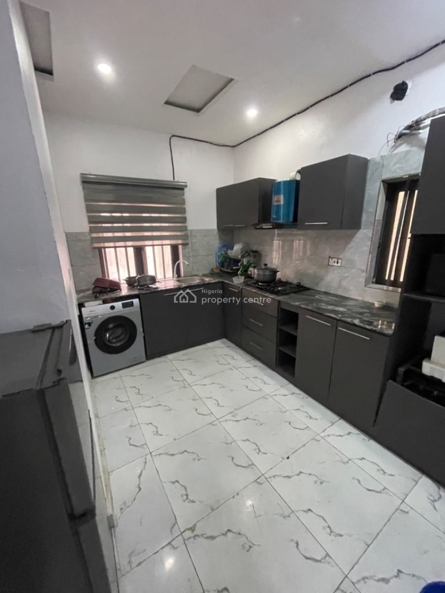 Luxury 2 Bedroom Apartment with Excellent Facilities, Chevron, Lekki, Lagos, House Short Let