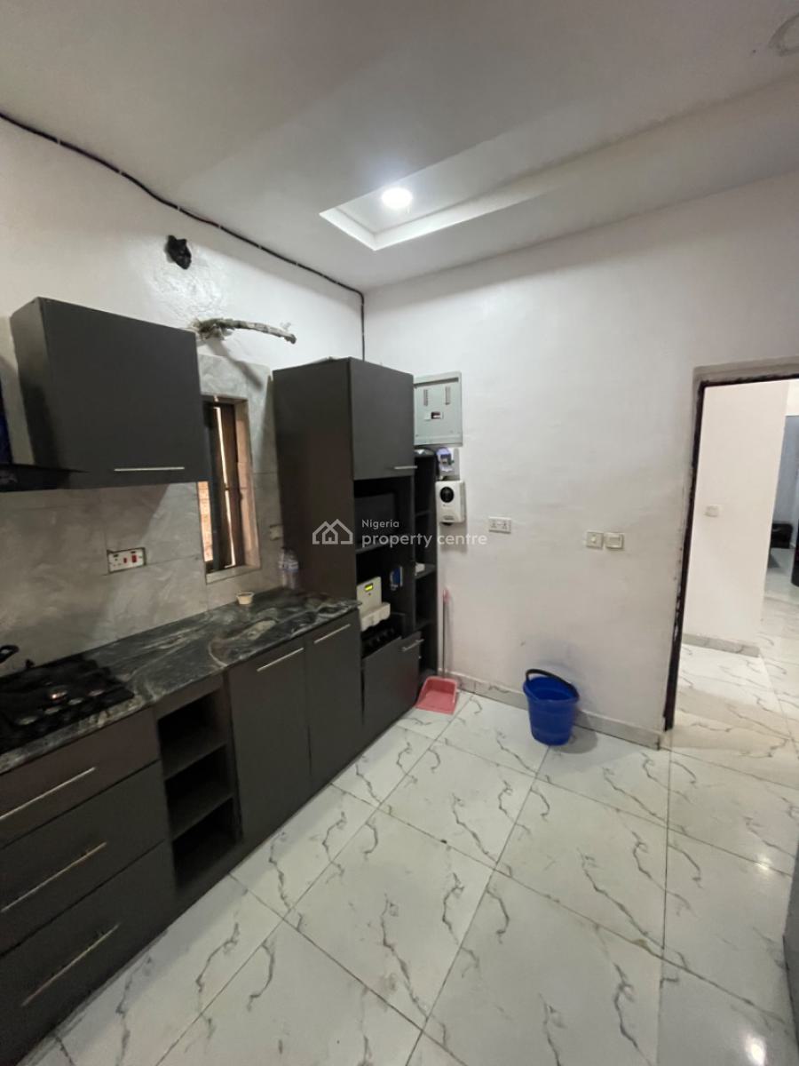 Luxury 2 Bedroom Apartment with Excellent Facilities, Chevron, Lekki, Lagos, House Short Let