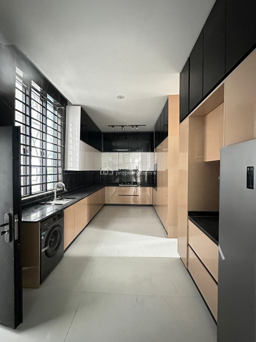 Contemporary Spacious 5 Bedroom Fully Detached Duplex, Chevron, Lekki, Lagos, Detached Duplex for Sale