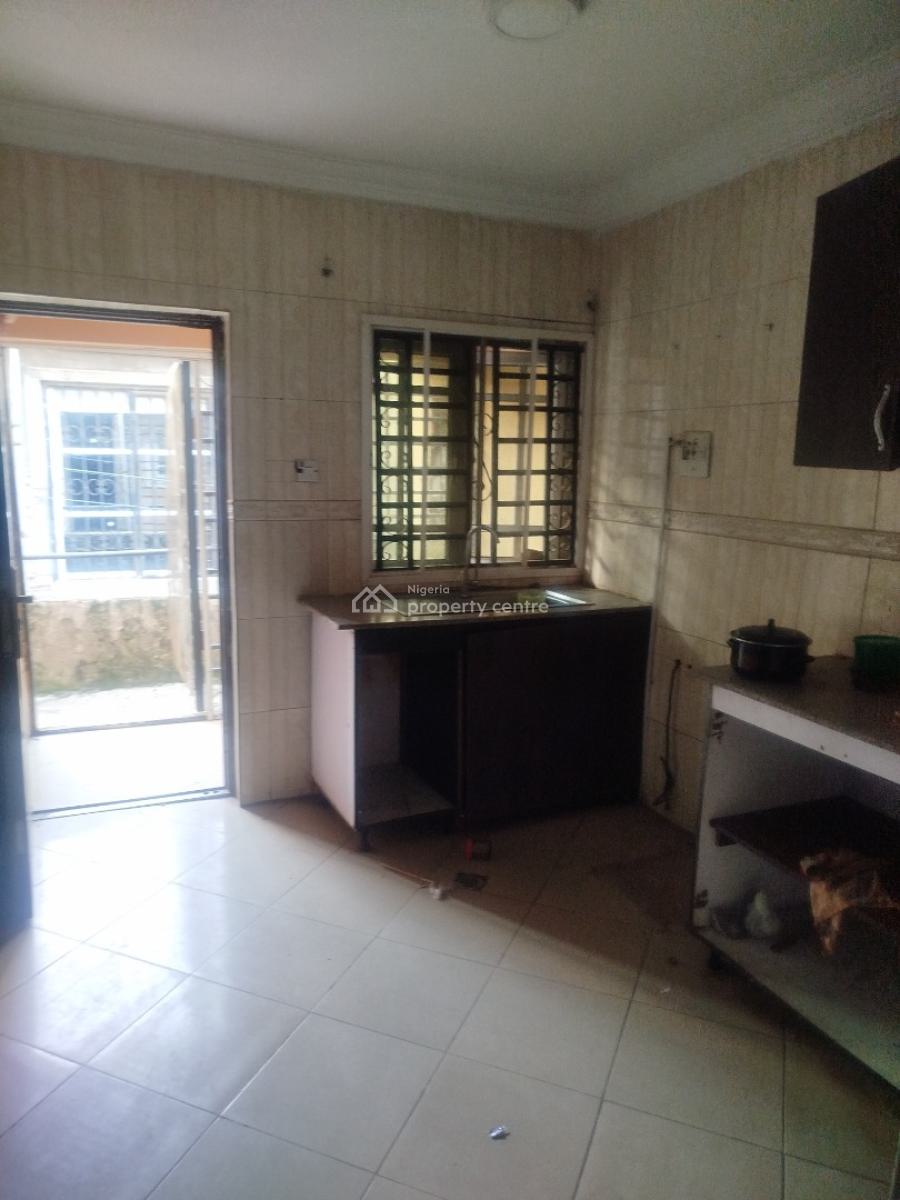 Specious Three Bedroom Apartment, Main Wuye, Wuye, Abuja, Flat / Apartment for Rent