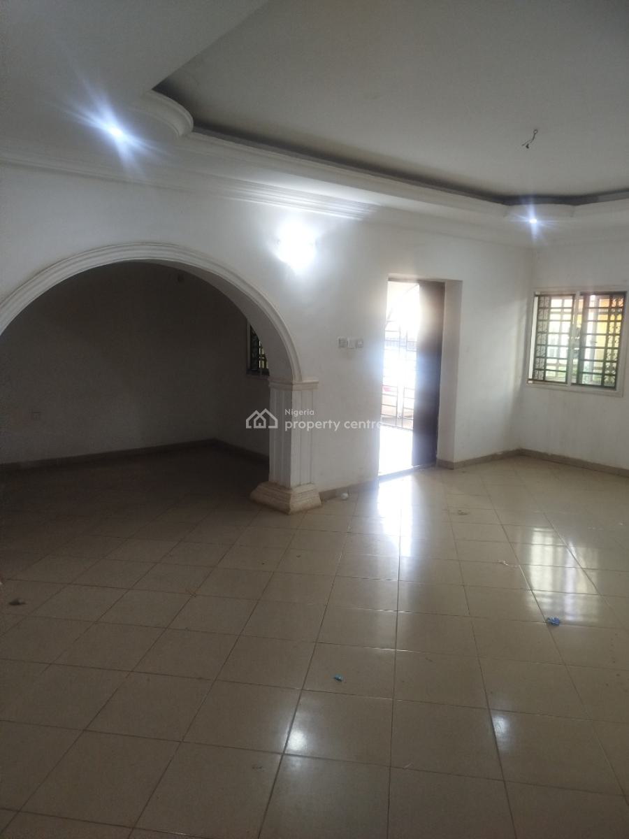 Specious Three Bedroom Apartment, Main Wuye, Wuye, Abuja, Flat / Apartment for Rent