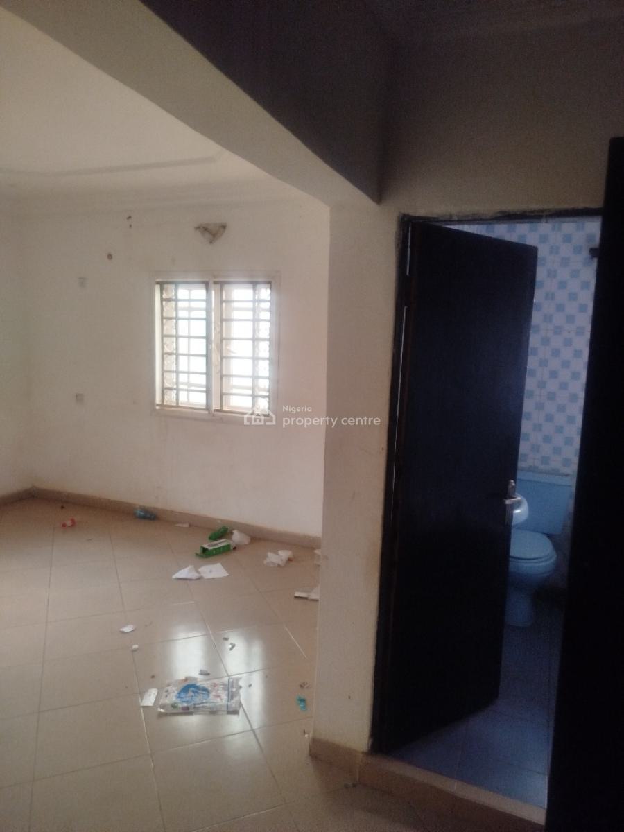 Specious Three Bedroom Apartment, Main Wuye, Wuye, Abuja, Flat / Apartment for Rent