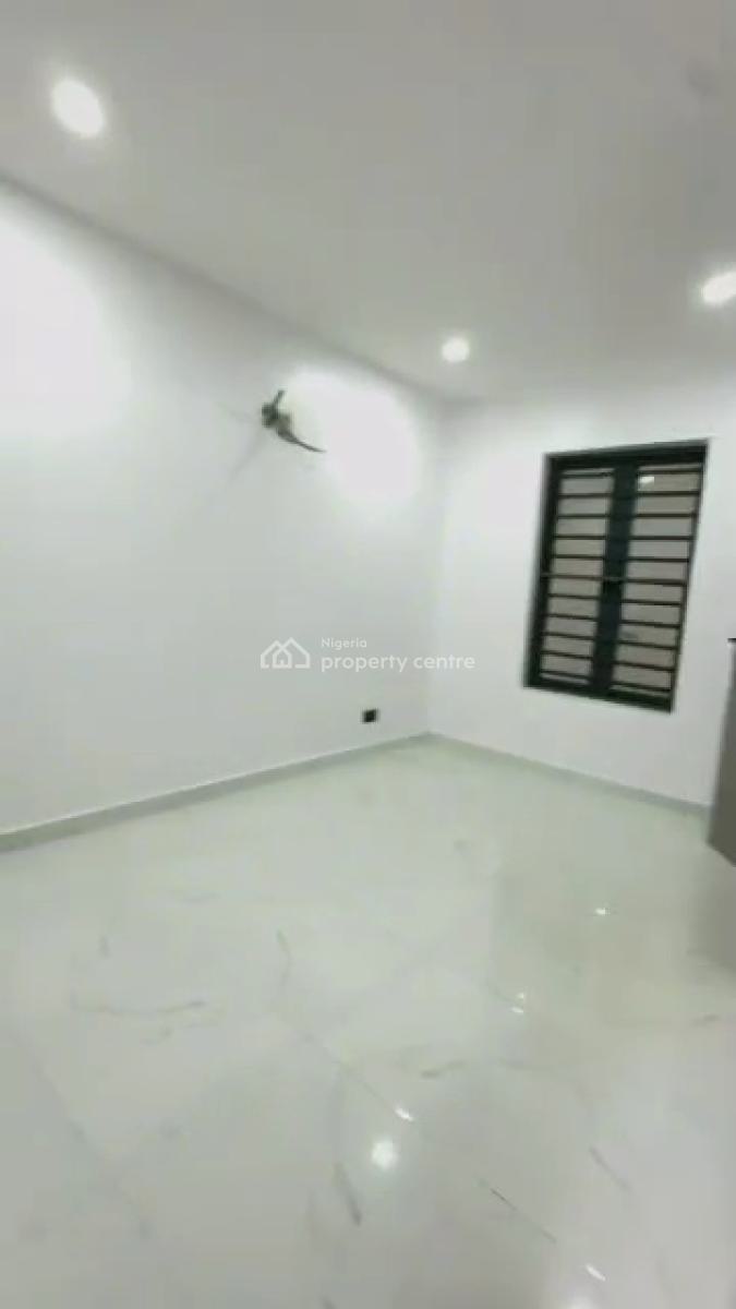 Fully Serviced 2bedroom Flat Ensuit, Off Admiralty Way, Lekki Phase 1, Lekki, Lagos, Flat / Apartment for Rent