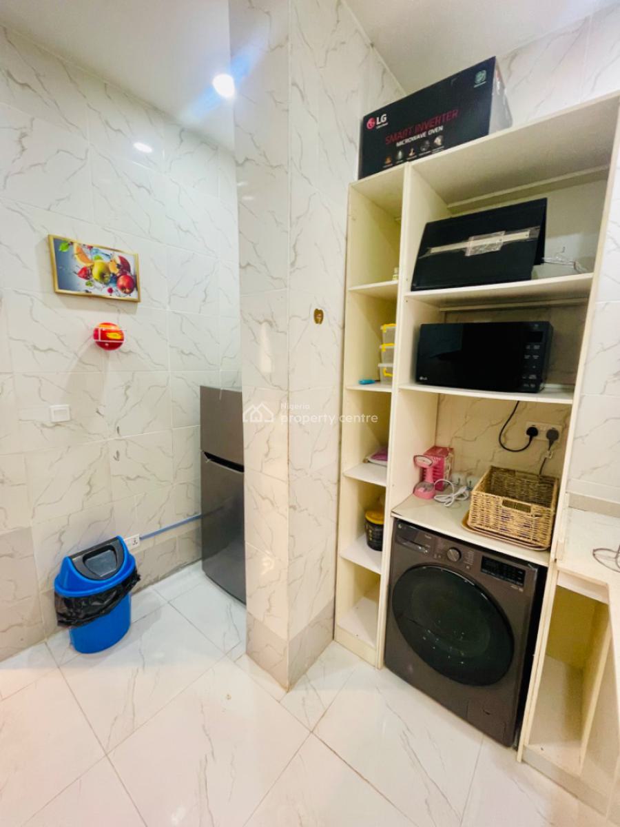 Luxury 3 Bedroom Apartment with Ps5 & Massage Machine, Lagos Business School, Ajah, Lagos, Flat / Apartment Short Let