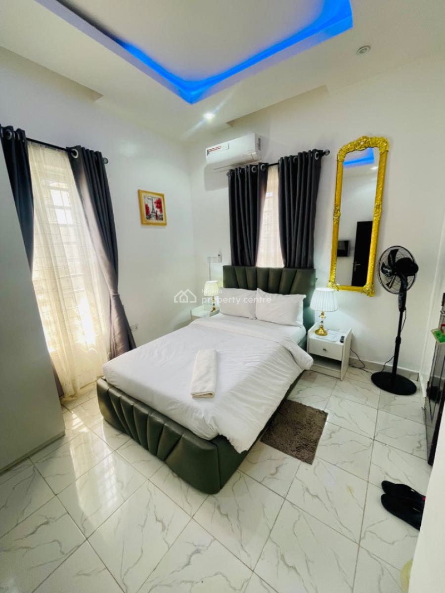 Luxury 3 Bedroom Apartment with Ps5 & Massage Machine, Lagos Business School, Ajah, Lagos, Flat / Apartment Short Let
