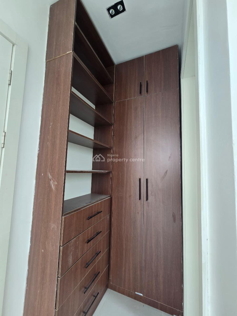 Stunning 2 Bedroom Apartment with a Pool,gym, Ologolo, Lekki, Lagos, Flat / Apartment for Sale