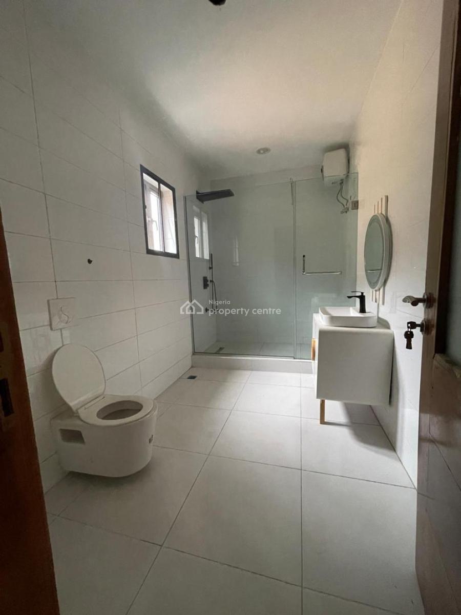 Massively Spacious Luxurious 6 Bedroom Fully Detached Duplex with Bq, Lekki Phase 1, Lekki, Lagos, Detached Duplex for Sale