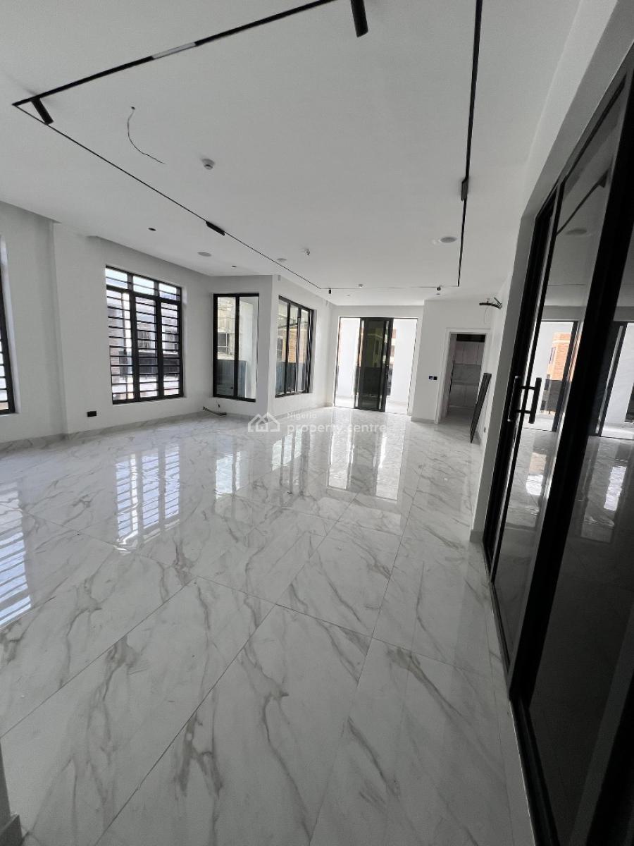 Beautiful 4 Bedroom Penthouse with a Bq, Elevator, Inverter, Cctv, Penthouse with Elevator, Inverter & Cctv, Lekki Phase 1, Lekki, Lagos, Flat / Apartment for Sale