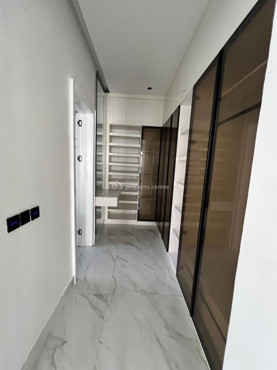 Beautiful 4 Bedroom Penthouse with a Bq, Elevator, Inverter, Cctv, Penthouse with Elevator, Inverter & Cctv, Lekki Phase 1, Lekki, Lagos, Flat / Apartment for Sale