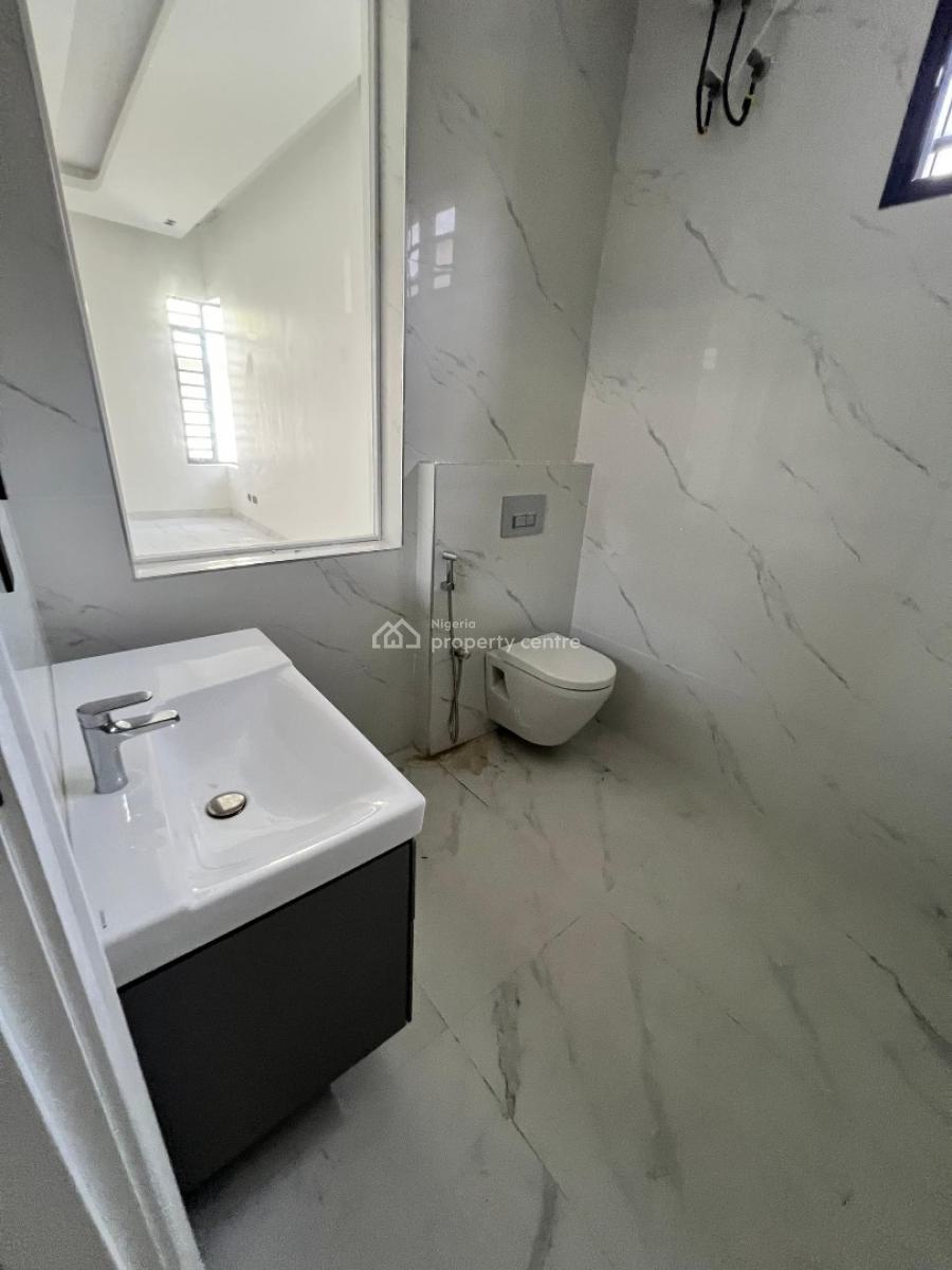 Beautiful 4 Bedroom Penthouse with a Bq, Elevator, Inverter, Cctv, Penthouse with Elevator, Inverter & Cctv, Lekki Phase 1, Lekki, Lagos, Flat / Apartment for Sale
