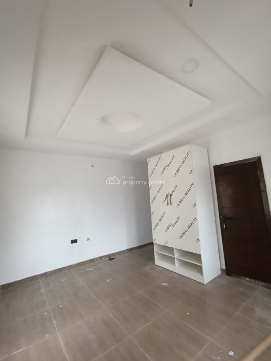 a Brand New 2beredroom Flat, By Pepperoni Abraham Adesunya, Lekki Phase 2, Lekki, Lagos, Flat / Apartment for Rent