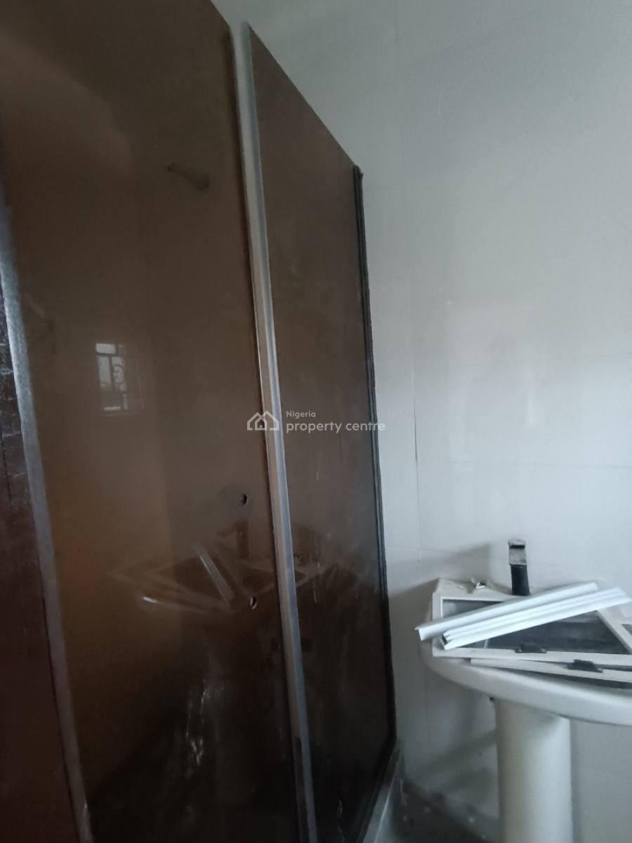 a Brand New 2beredroom Flat, By Pepperoni Abraham Adesunya, Lekki Phase 2, Lekki, Lagos, Flat / Apartment for Rent