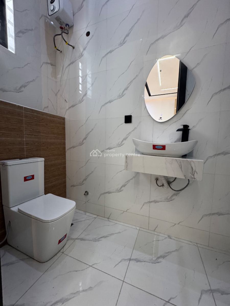 Spacious 5bedroom Fully Detached House, Chevron Axis, Lekki, Lagos, Detached Duplex for Sale