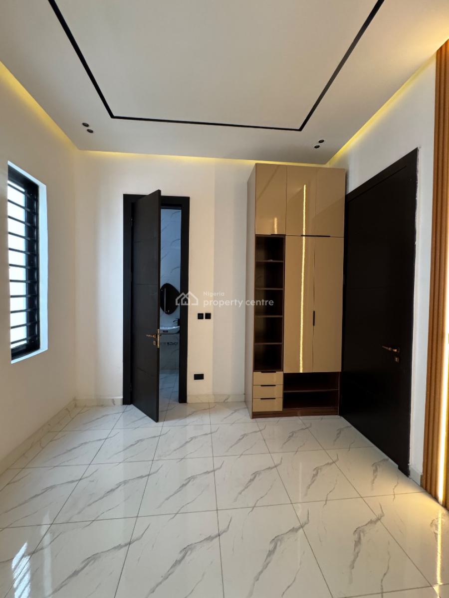 Spacious 5bedroom Fully Detached House, Chevron Axis, Lekki, Lagos, Detached Duplex for Sale
