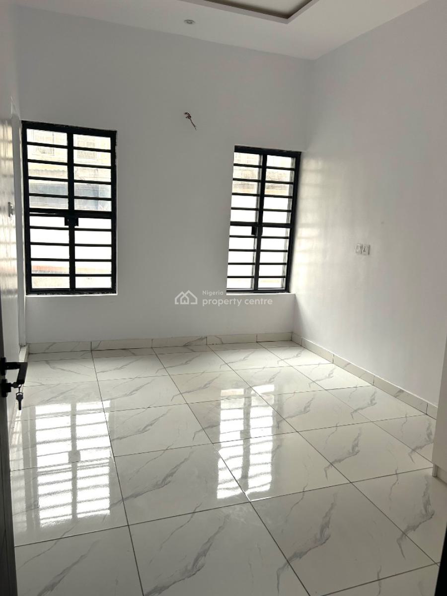 Newly Built 3 Bedroom Flat in Surulere, Off Kilo, Surulere, Lagos, Flat / Apartment for Sale