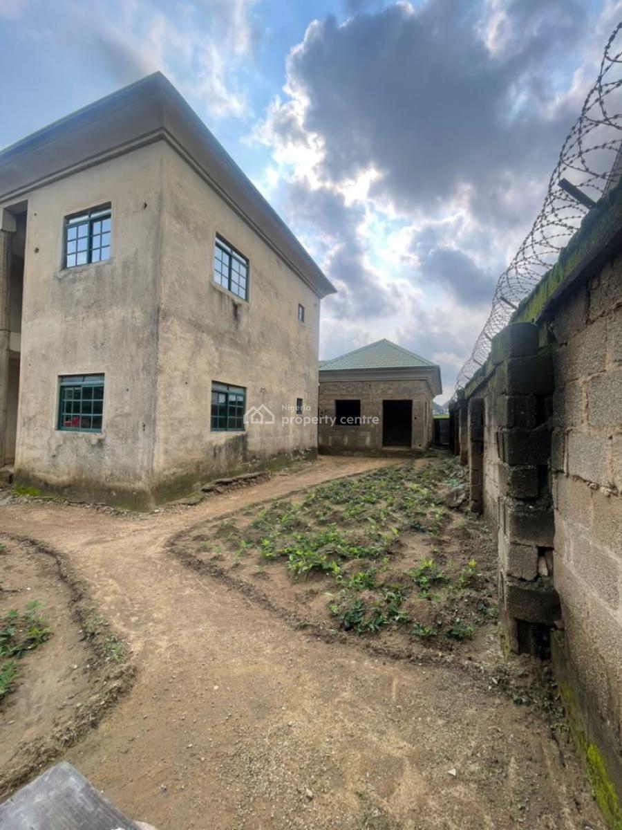 4units of 3bedrms and 2bedrm Bq and 1bedrm Guest Chalet, Off 6th Avenue, Gwarinpa, Abuja, Block of Flats for Sale