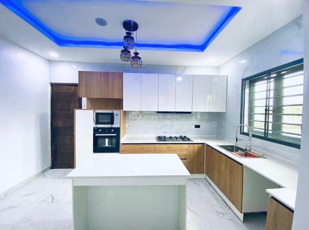 Luxury 3bedroom Apartment with Bq Fitted Kitchen with Amenities, Off Kingsway, Ikoyi, Lagos, Flat / Apartment for Rent
