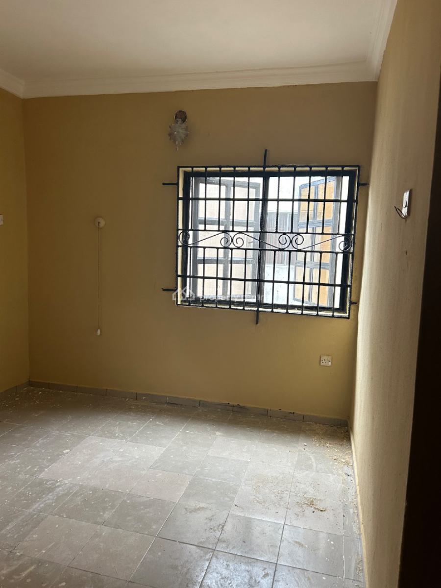 3 Bedroom Flat, Off Kilo, Surulere, Lagos, Flat / Apartment for Rent