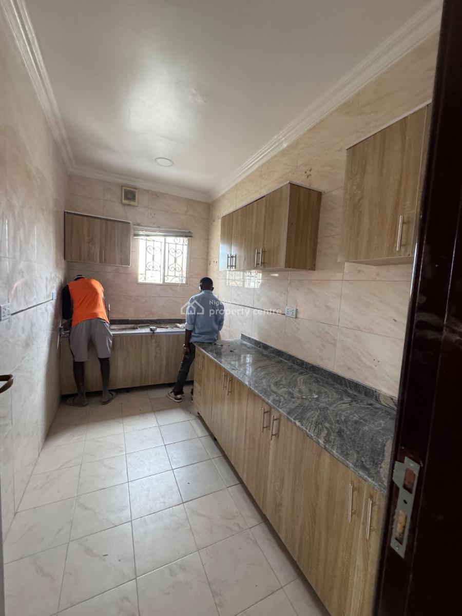 Fully Serviced 2 Bedroom Apartment, Off Admiralty Way, Lekki Phase 1, Lekki, Lagos, Flat / Apartment for Rent