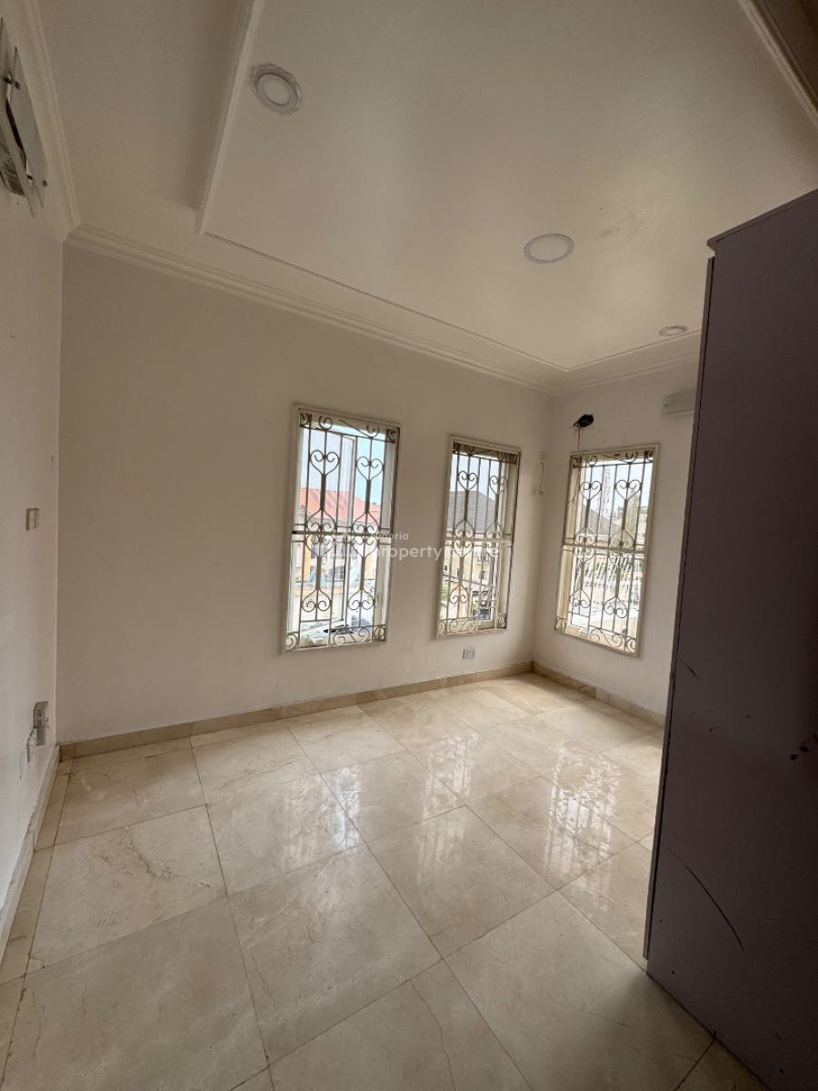 Fully Serviced 3 Bedroom Apartment, Off Admiralty Way, Lekki Phase 1, Lekki, Lagos, Flat / Apartment for Rent