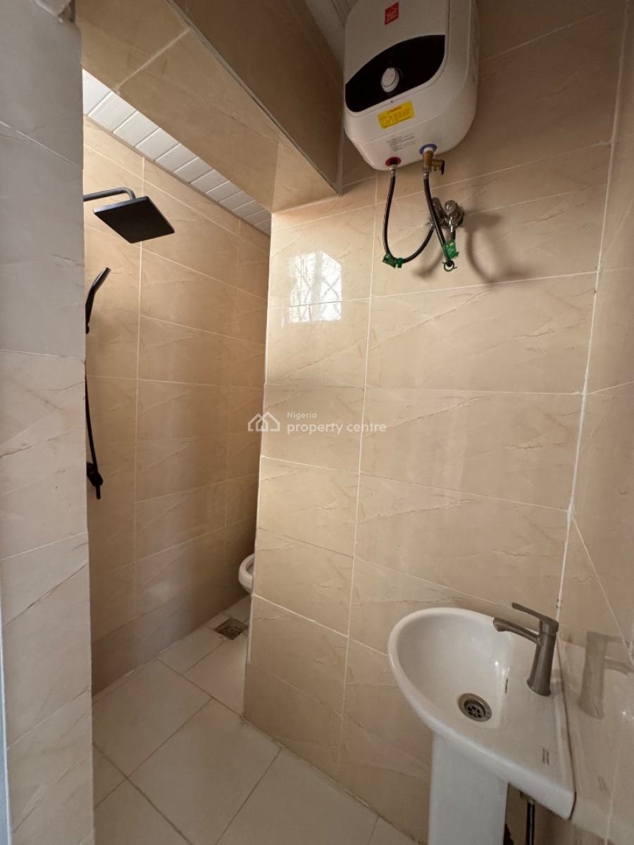 Fully Serviced 3 Bedroom Apartment, Off Admiralty Way, Lekki Phase 1, Lekki, Lagos, Flat / Apartment for Rent