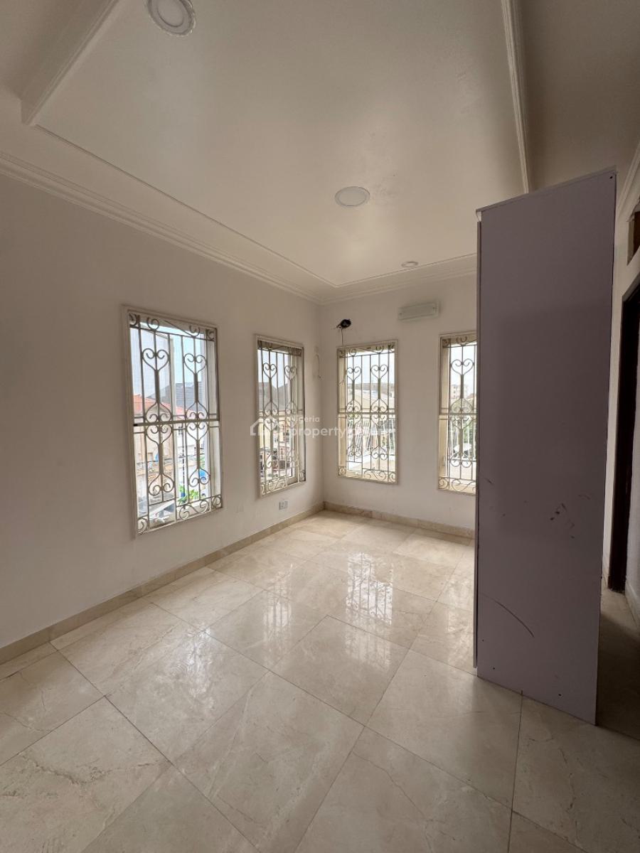 Fully Serviced 3 Bedroom Apartment, Off Admiralty Way, Lekki Phase 1, Lekki, Lagos, Flat / Apartment for Rent