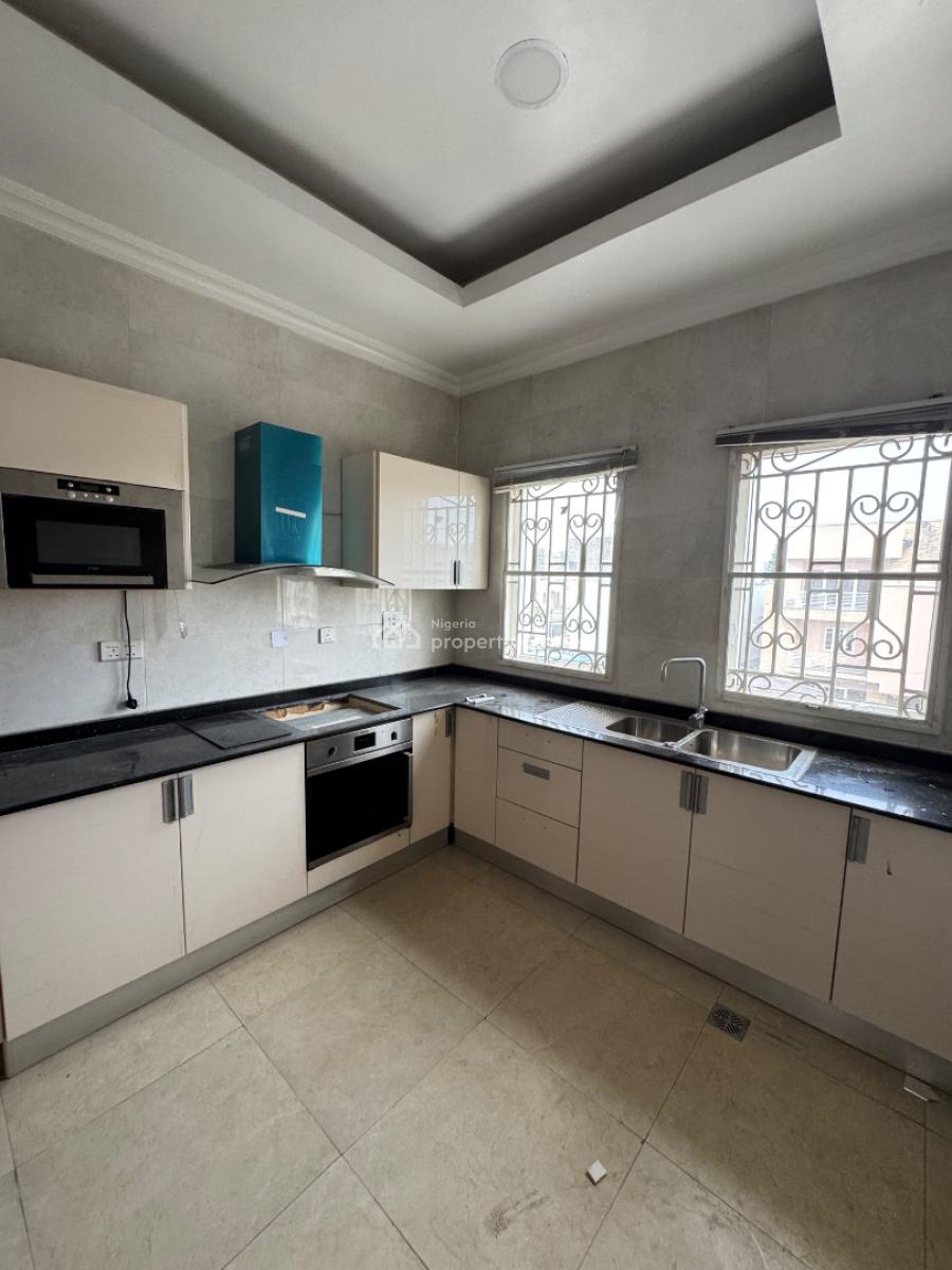 Fully Serviced 3 Bedroom Apartment, Off Admiralty Way, Lekki Phase 1, Lekki, Lagos, Flat / Apartment for Rent