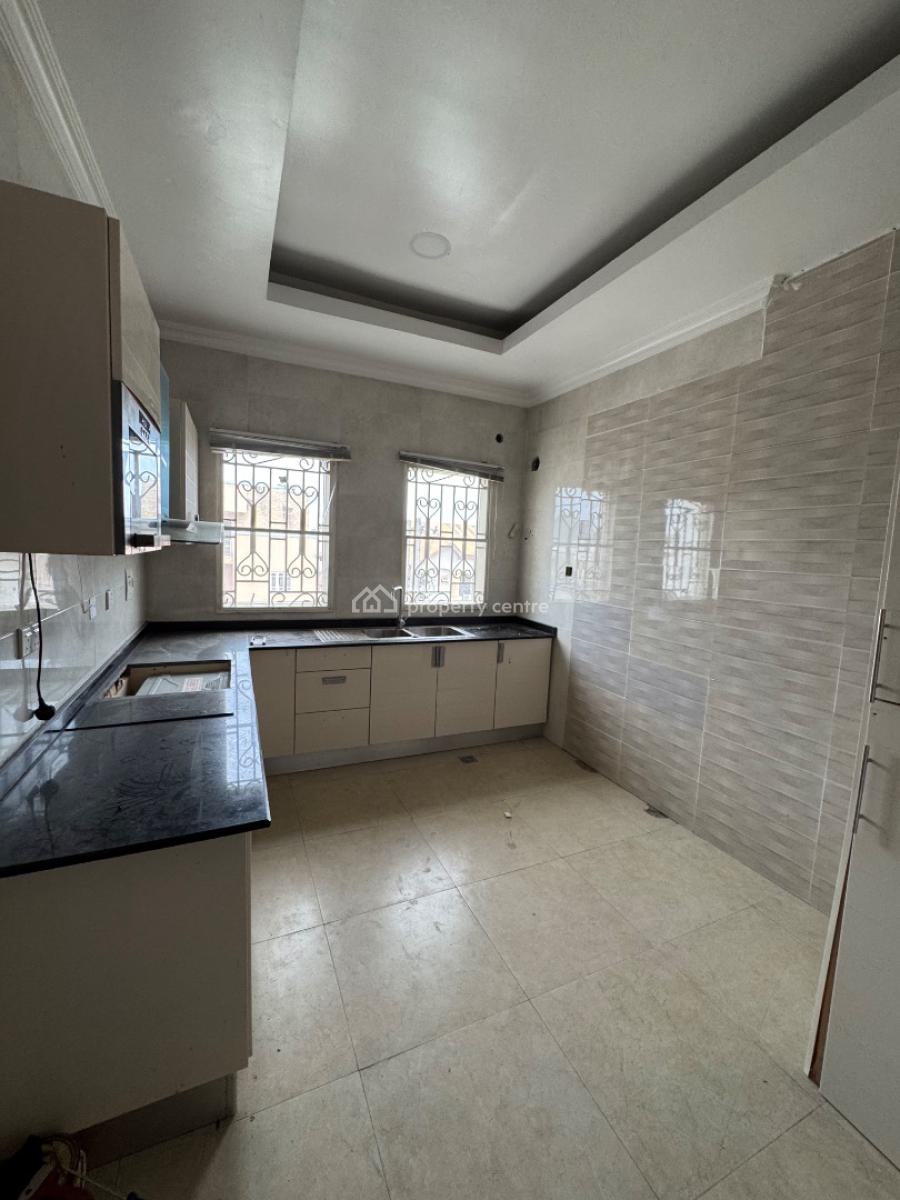 Fully Serviced 3 Bedroom Apartment, Off Admiralty Way, Lekki Phase 1, Lekki, Lagos, Flat / Apartment for Rent