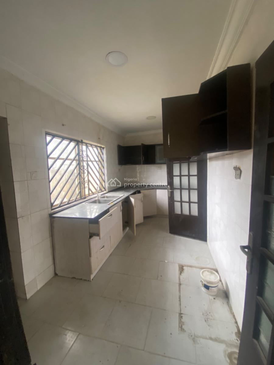 Very Sweet and Lovable Spacious 3bed Bungalow Self Compound with Bq, Green Land Estate Ogombo, Ogombo, Ajah, Lagos, Flat / Apartment for Rent