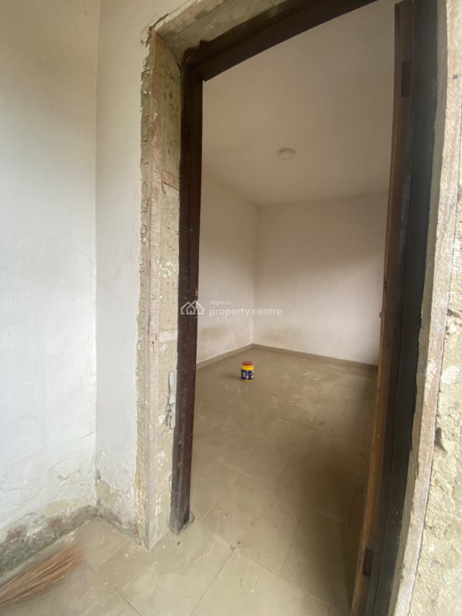 Very Sweet and Lovable Spacious 3bed Bungalow Self Compound with Bq, Green Land Estate Ogombo, Ogombo, Ajah, Lagos, Flat / Apartment for Rent