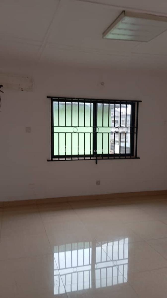 Lovely Spacious 4 Bedroom Semi-detached Duplex with Bq, Anthony, Maryland, Lagos, Semi-detached Duplex for Rent
