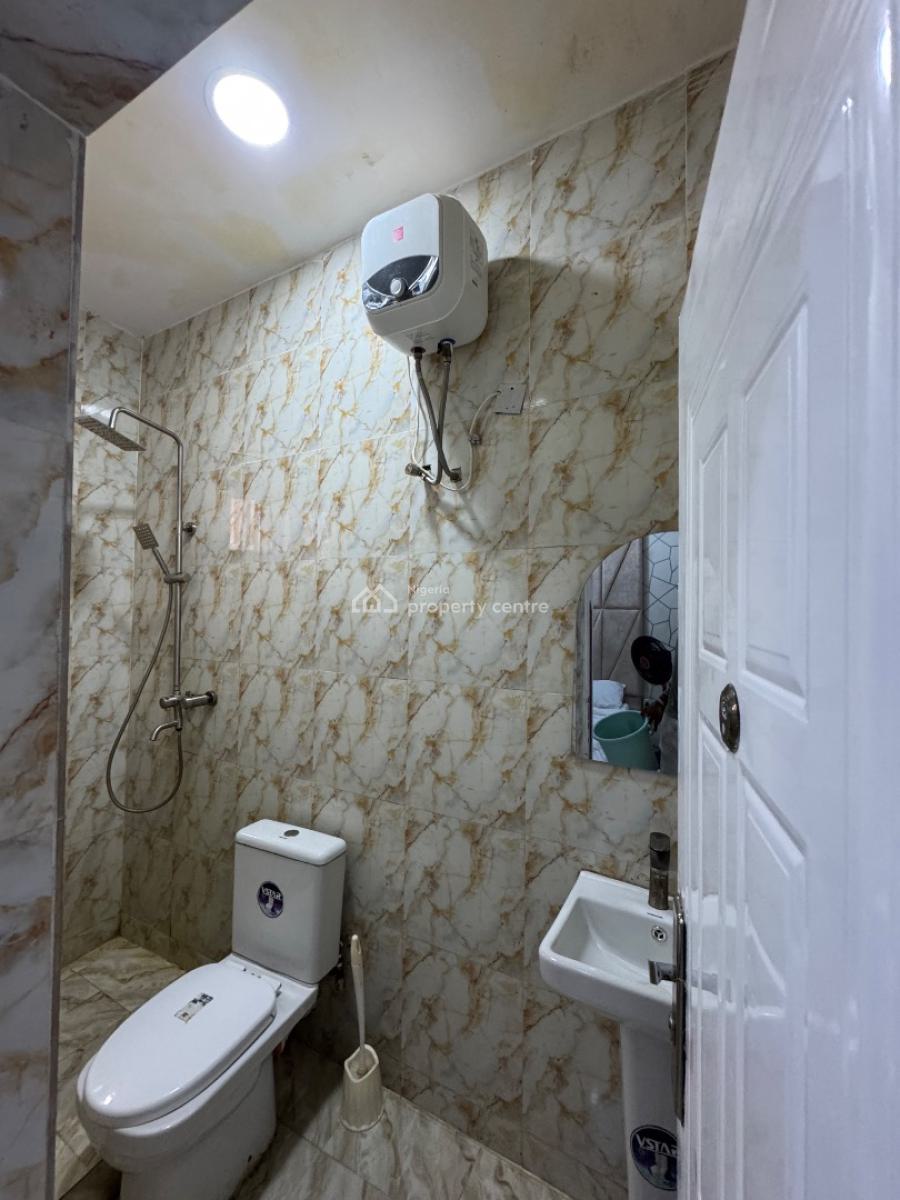 Unfurnish 2 Bedroom Apartmentpool, Gym, 24 Hours Light, Dont Mis It, Orchid Road Lekki, Lekki, Lagos, House for Rent