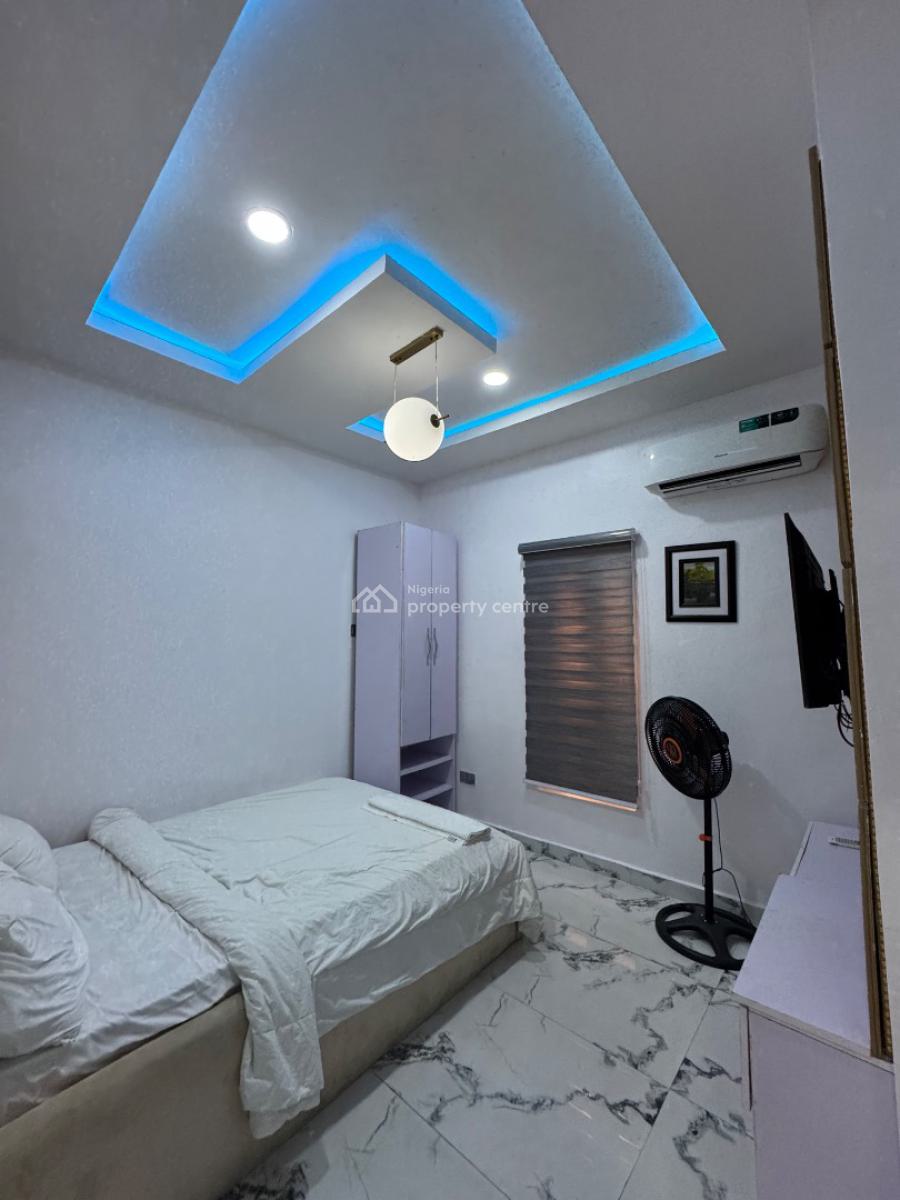 Unfurnish 2 Bedroom Apartmentpool, Gym, 24 Hours Light, Dont Mis It, Orchid Road Lekki, Lekki, Lagos, House for Rent
