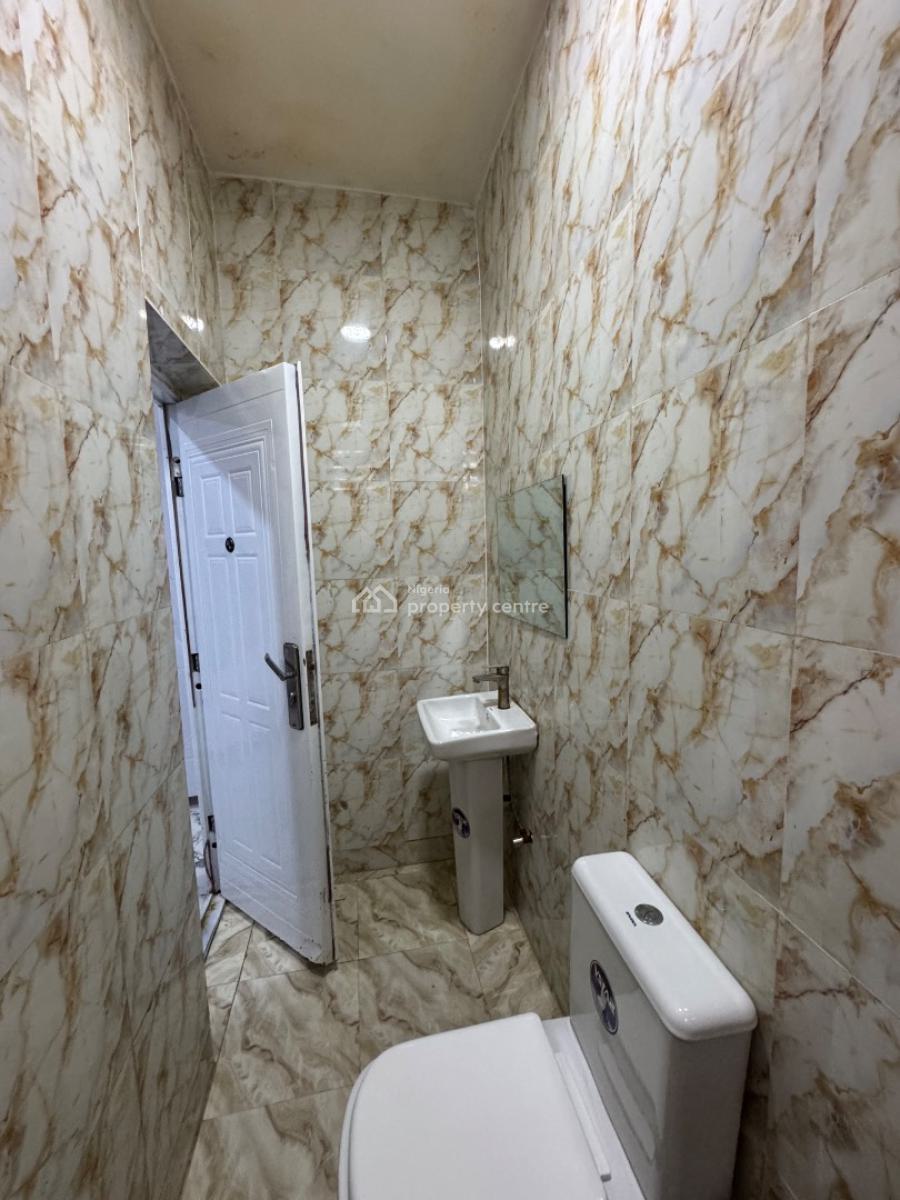 Unfurnish 2 Bedroom Apartmentpool, Gym, 24 Hours Light, Dont Mis It, Orchid Road Lekki, Lekki, Lagos, House for Rent