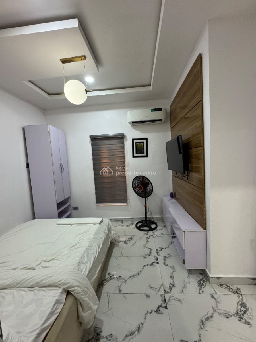 Unfurnish 2 Bedroom Apartmentpool, Gym, 24 Hours Light, Dont Mis It, Orchid Road Lekki, Lekki, Lagos, House for Rent