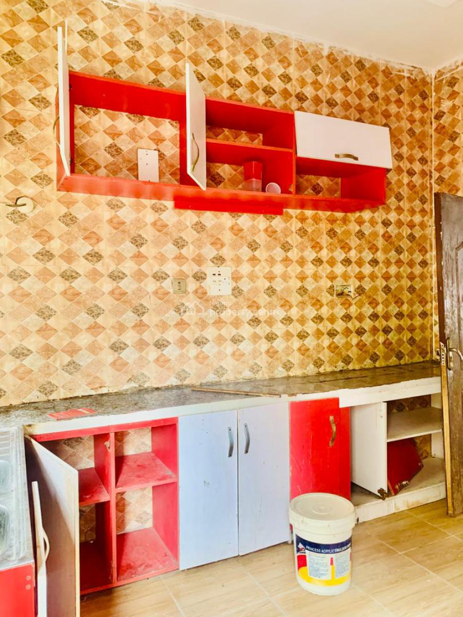 Well Maintained 3 Bedrooms Apartment, Ado Road, Ajah, Lagos, Flat / Apartment for Rent