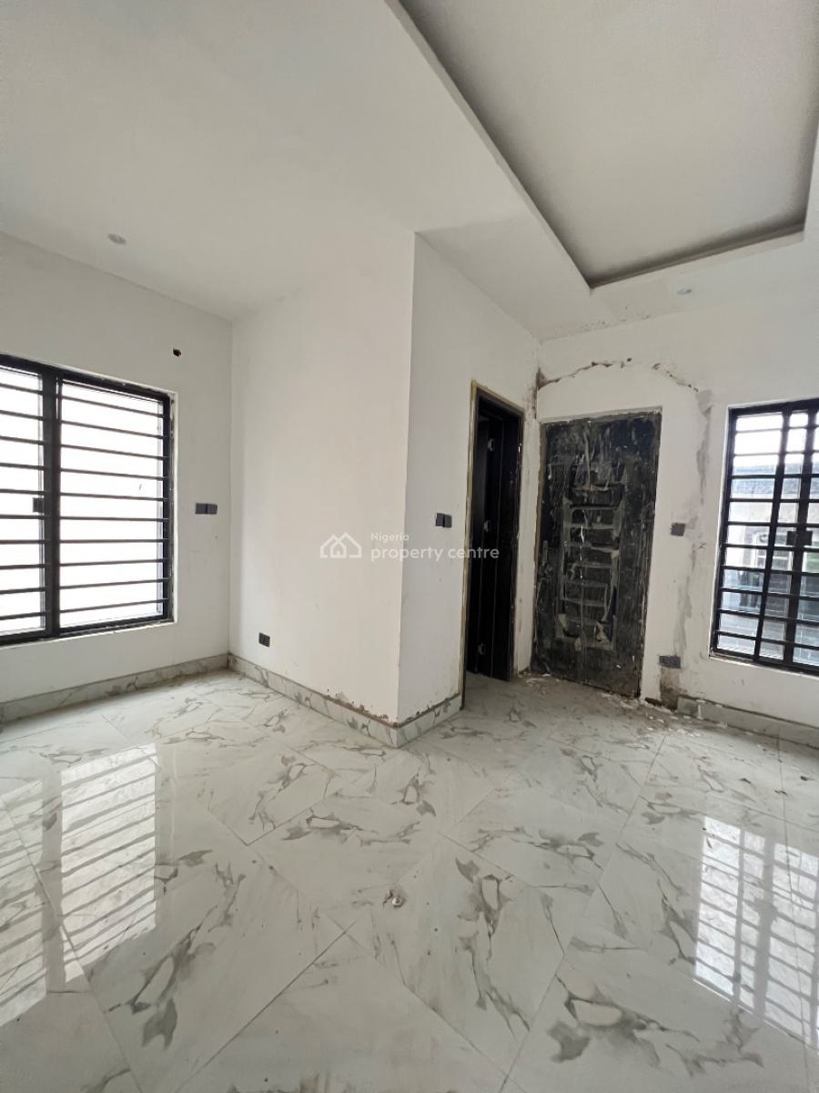 Spacious Four Bedroom Terrace Duplex with Bq, Osapa Lekki, Lekki Phase 1, Lekki, Lagos, Terraced Duplex for Sale